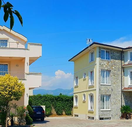 Hotel Emigranti Shkoder Bagian luar foto